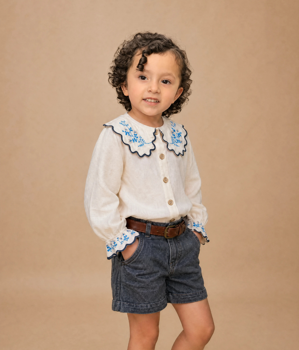 Embroidered Bluse
